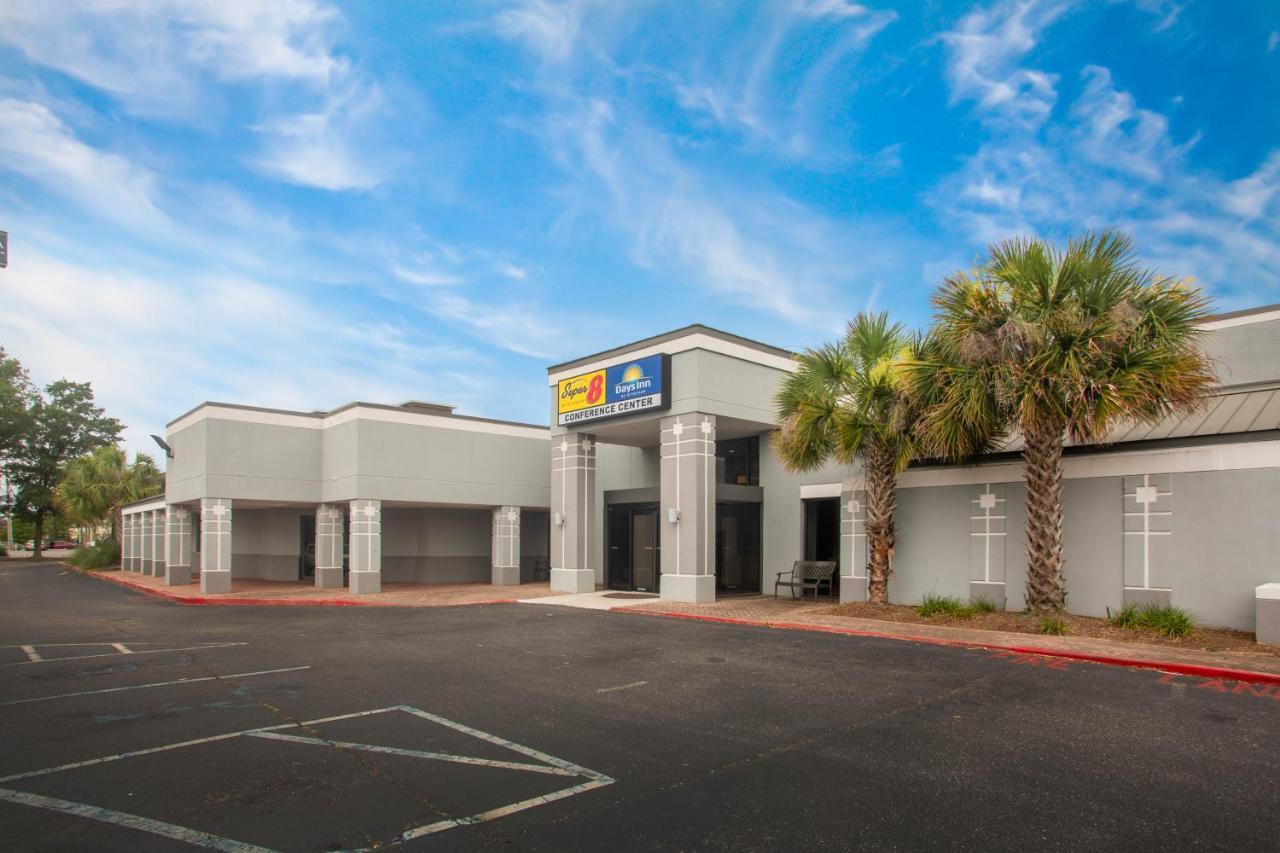 Super 8 By Wyndham Mobile I-65 Hotel Buitenkant foto
